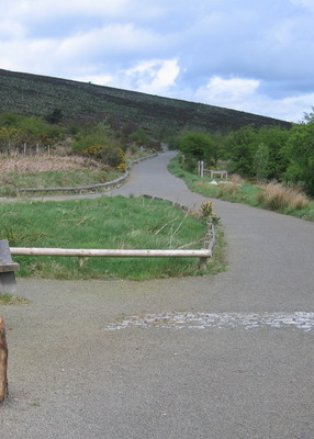 Easy access storytelling walk