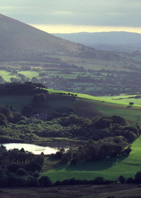 ‘Along the Stony Ridge’ Illustrated talk by Ric Morris