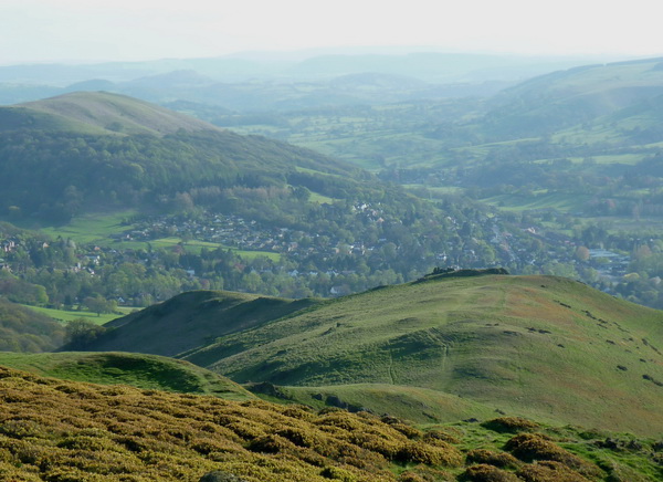 photo of view into the Stretton Valley